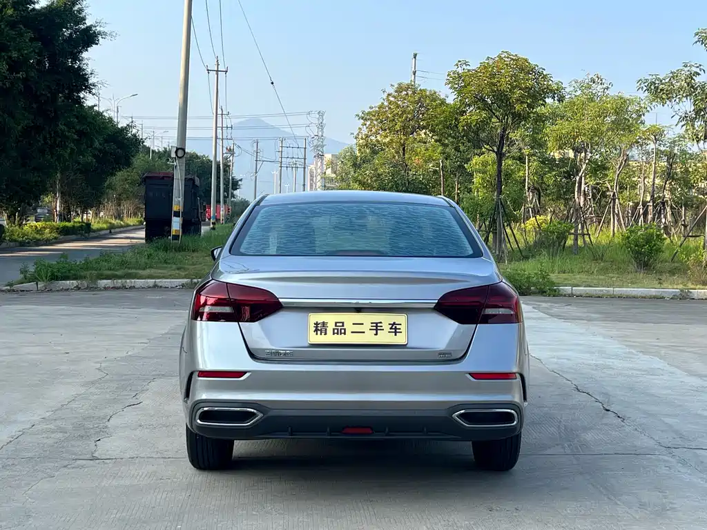 Geely Emgrand — миниатюра 8