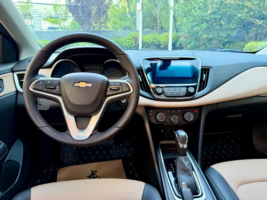 Chevrolet Monza 2022 320 AT Enjoy