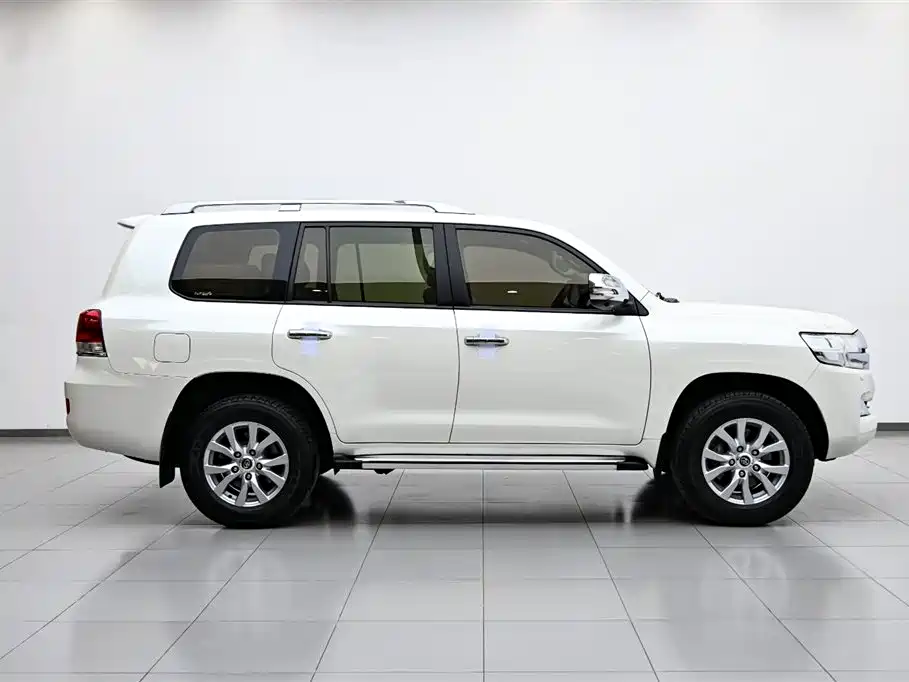 Toyota Land Cruiser 2017 4.0L AT