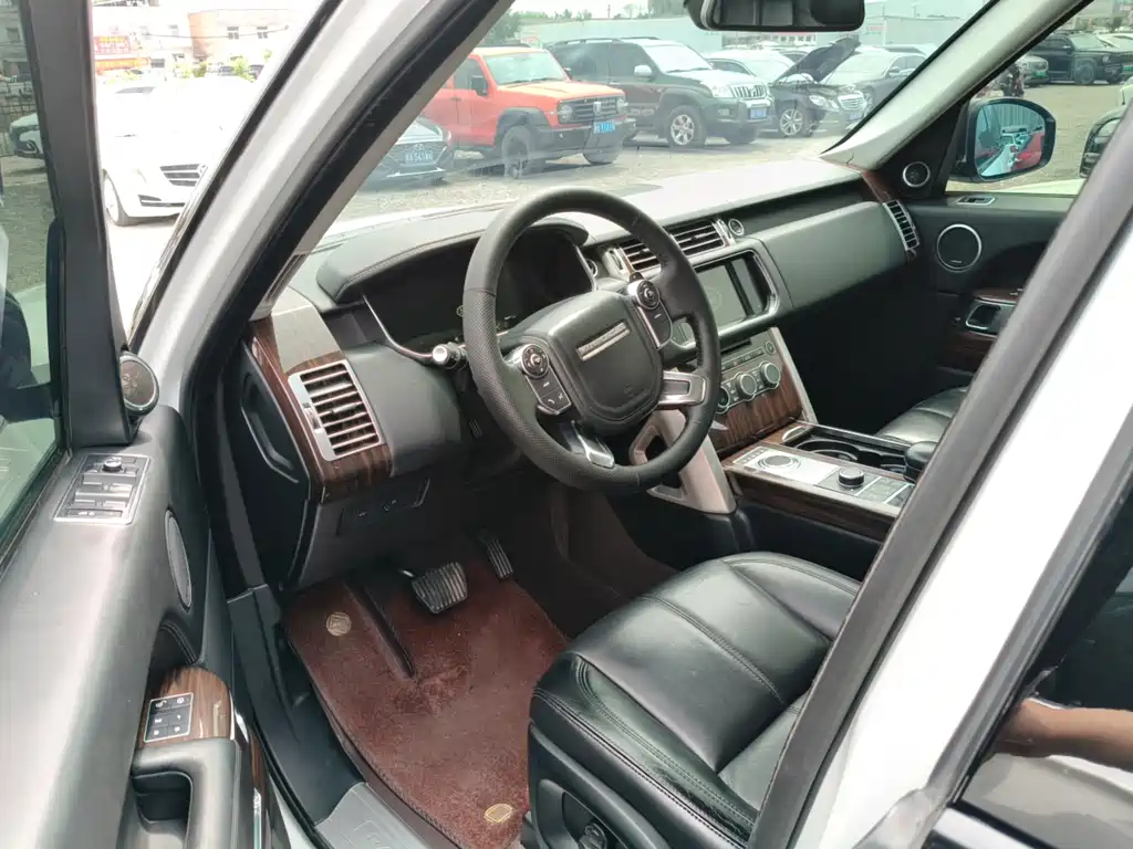 Land Rover Range Rover 2015 3.0 TDV6 Vogue
