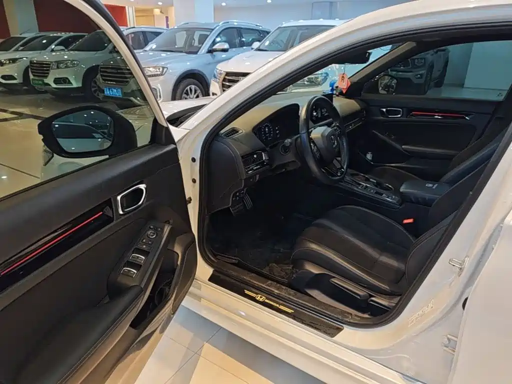 Honda Civic — миниатюра 18