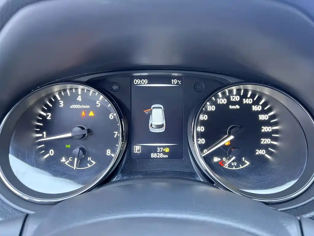 Nissan X-Trail — миниатюра 10
