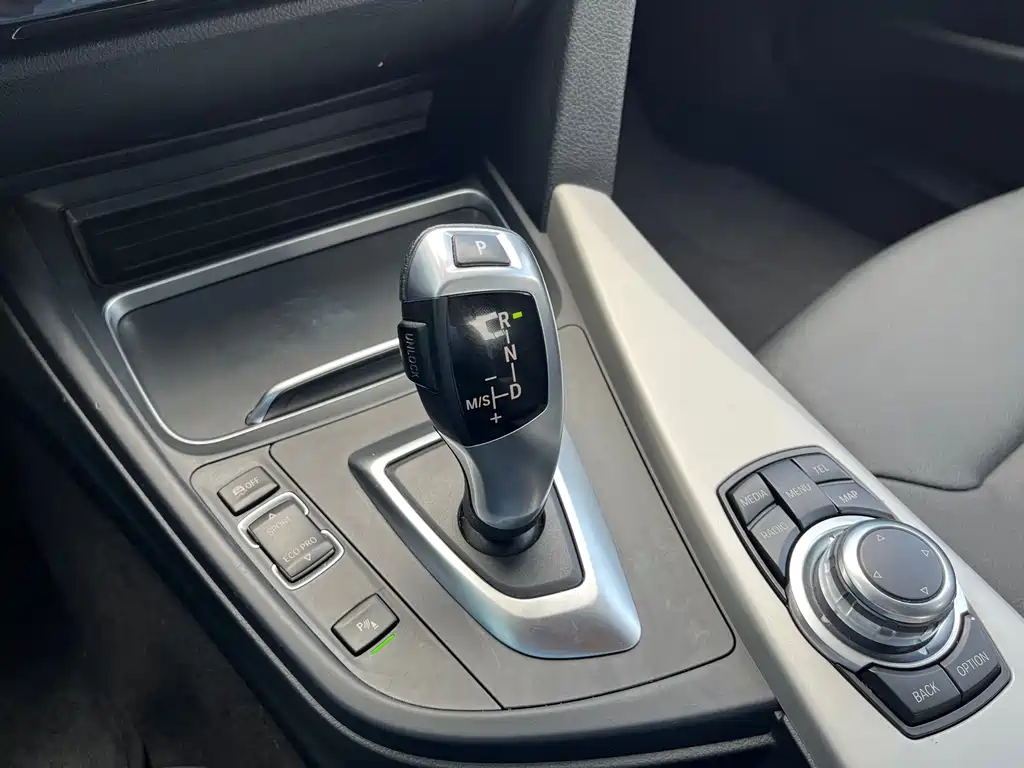 BMW 3 Series — миниатюра 12