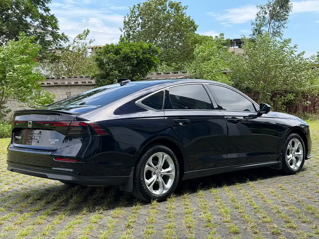 Honda Accord — миниатюра 4