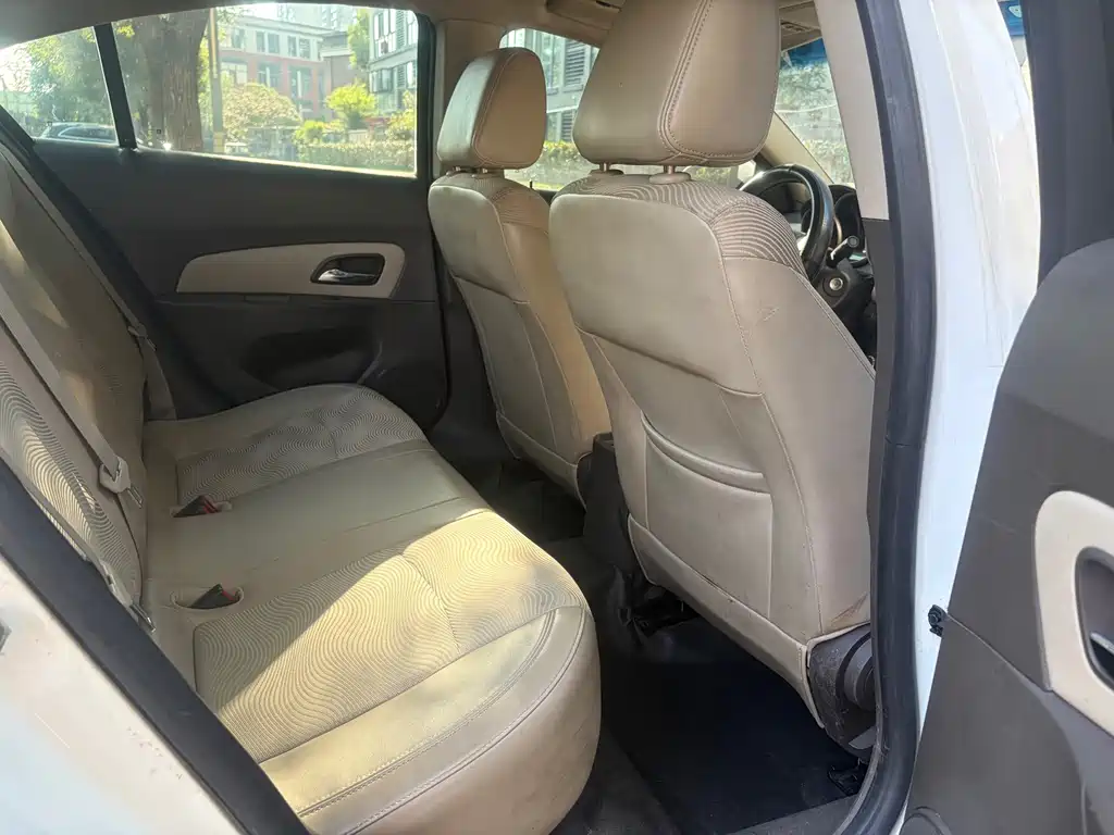 Chevrolet Cruze — миниатюра 12