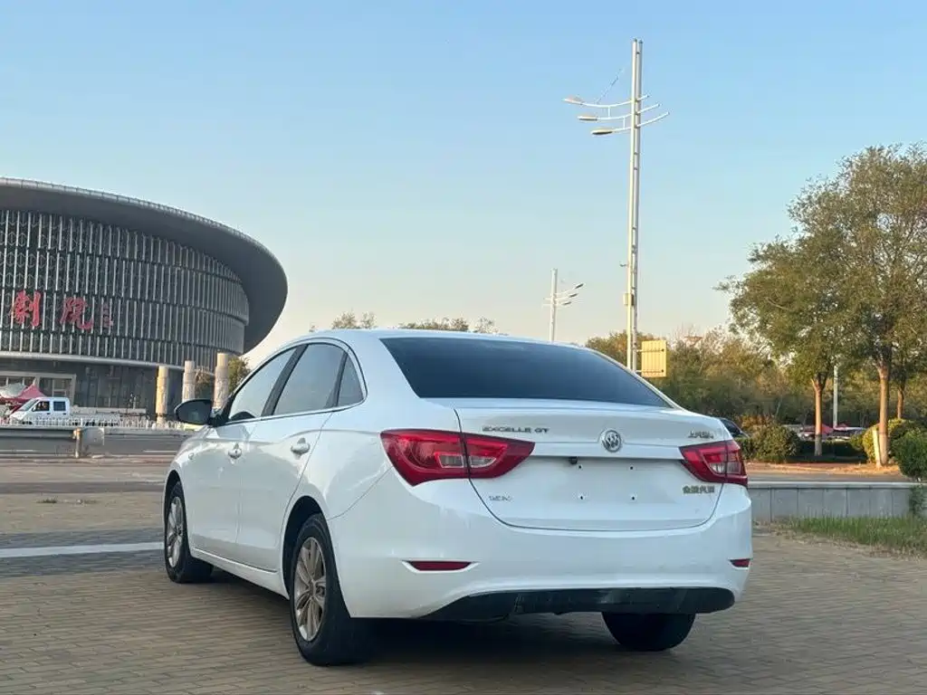 Buick Excelle — миниатюра 6