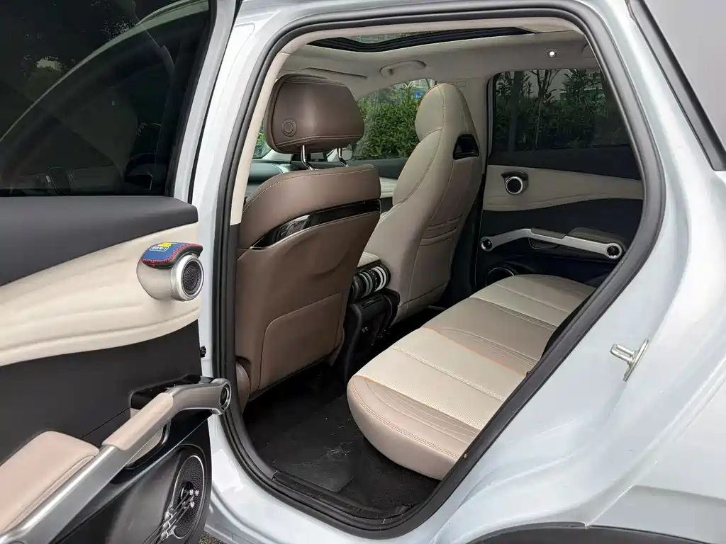 BYD Yuan Plus — миниатюра 8
