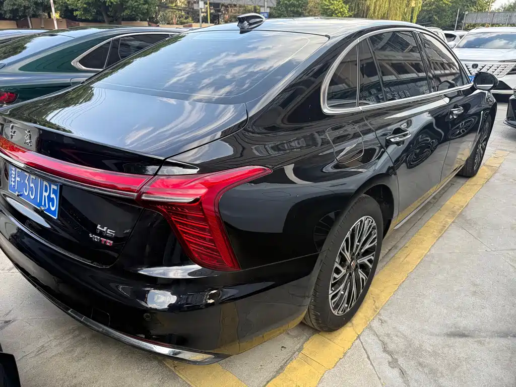 Hongqi Hongqi H5 — миниатюра 13