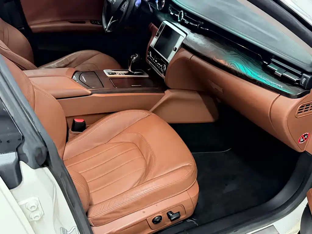 Maserati Quattroporte — миниатюра 12