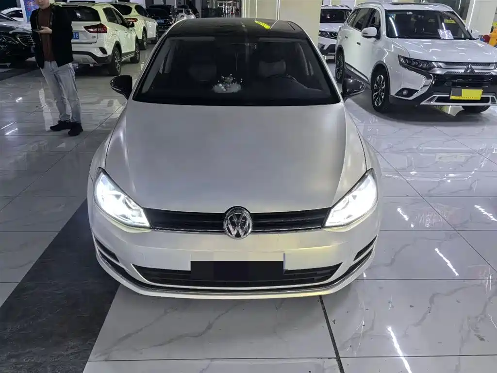 Volkswagen Golf 2015 1.6L AT Comfort