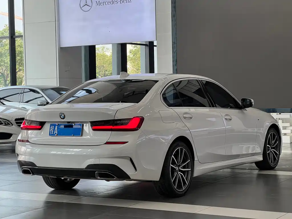 BMW 3 Series — миниатюра 14
