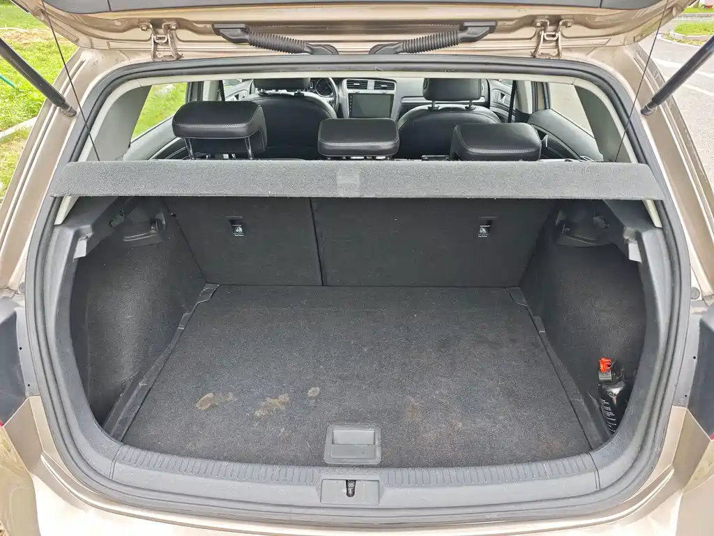 Volkswagen Golf — миниатюра 10