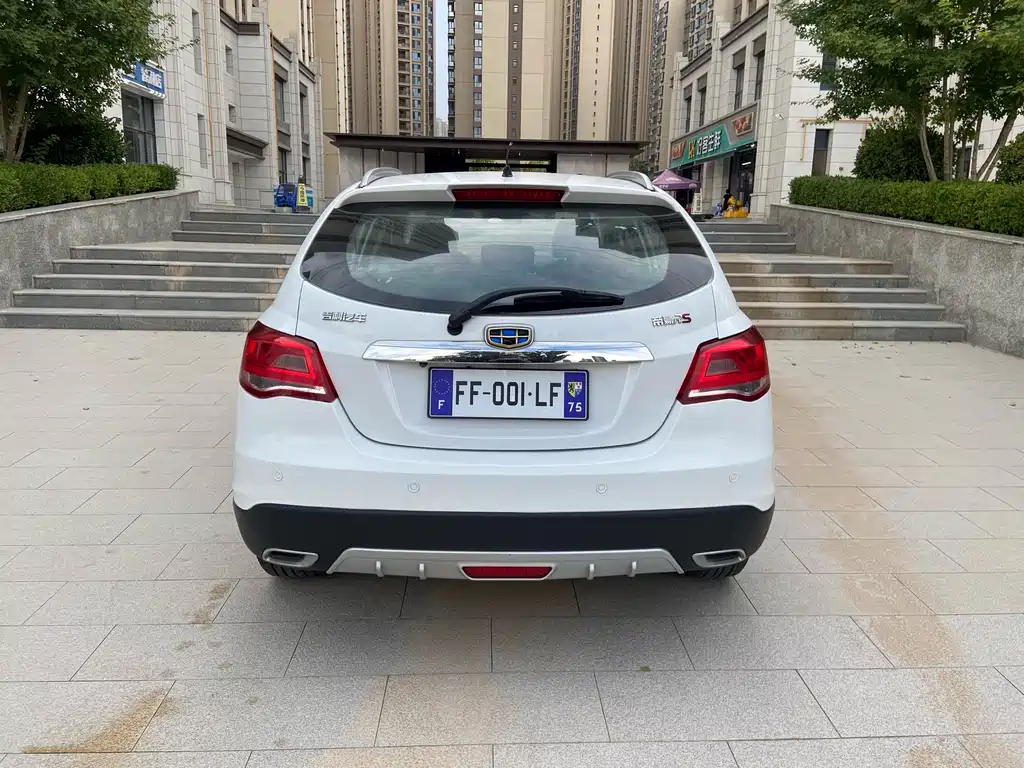 Geely Emgrand — миниатюра 8