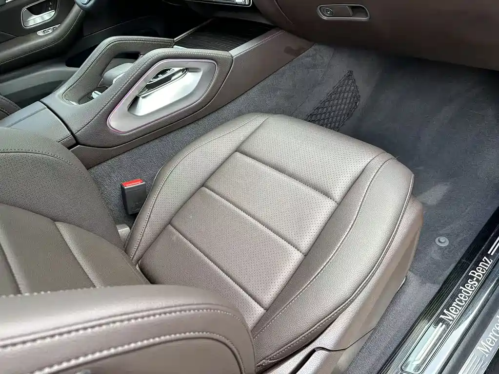 Mercedes-Benz GLE (Import) — миниатюра 33