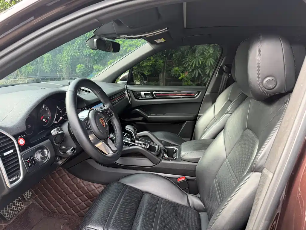 Porsche Cayenne — миниатюра 4