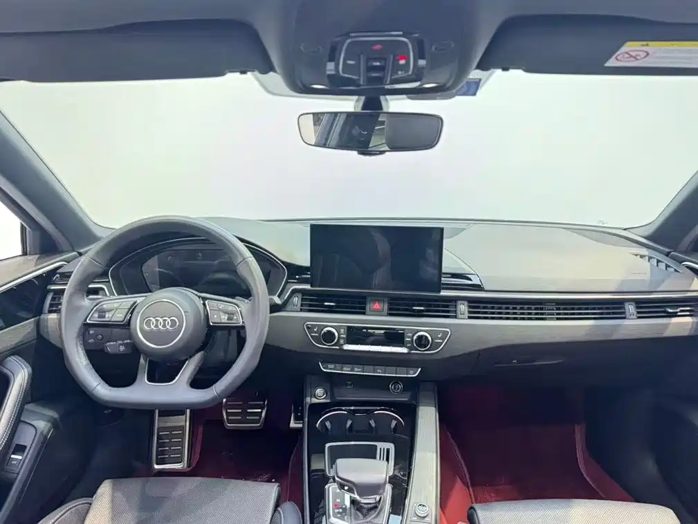 Audi A4L 2023 40 TFSI Luxury