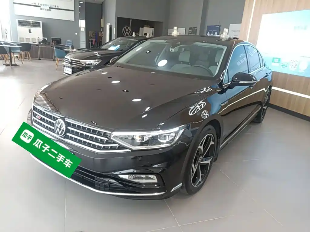 迈腾 2024款 200万辆众享款 330TSI DSG豪华型 2024