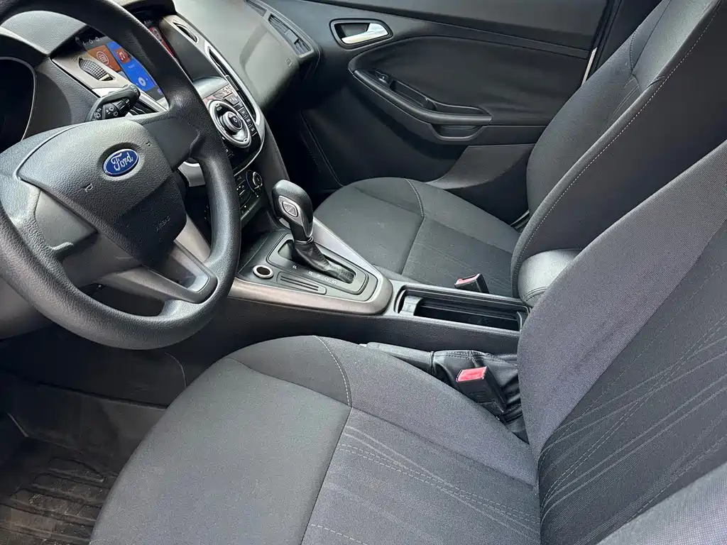 Ford Focus — миниатюра 8
