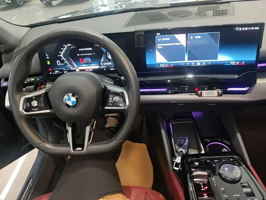 BMW 5 Series — миниатюра 10