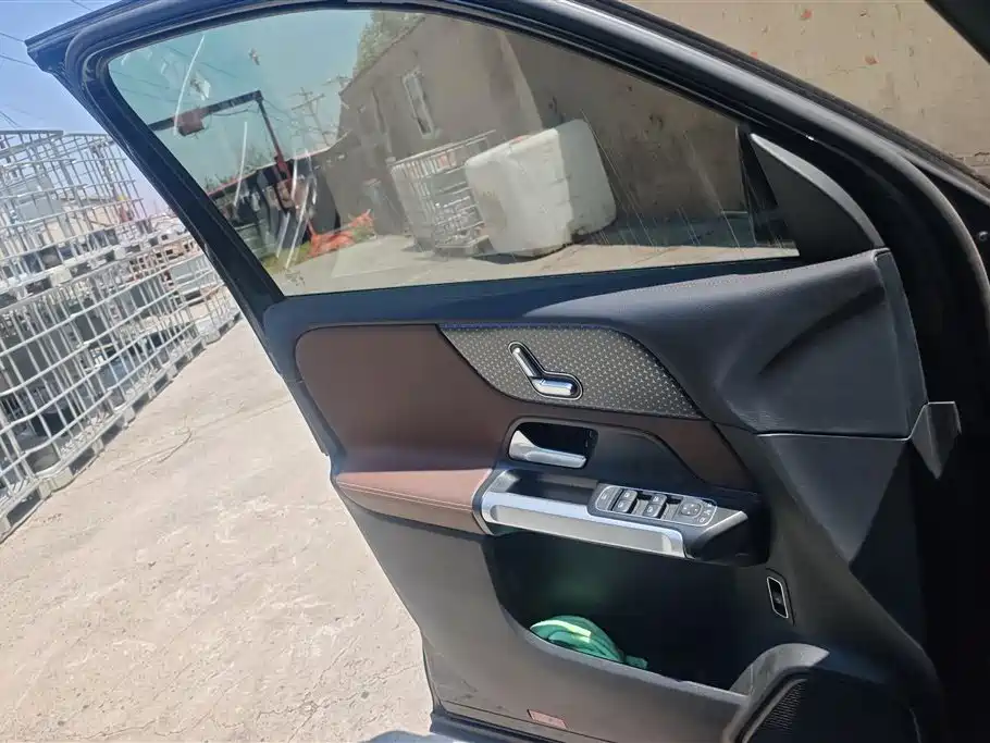 Mercedes-Benz GLB 2024 GLB 220