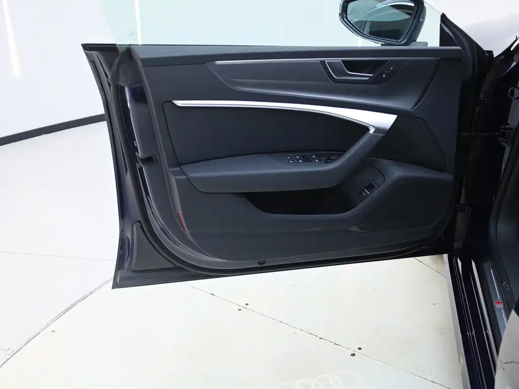 Audi A7L 2024 45TFSI S-line