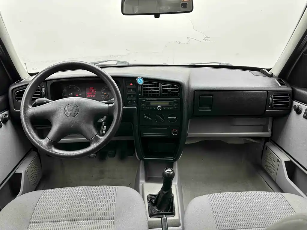 Volkswagen Jetta — миниатюра 11