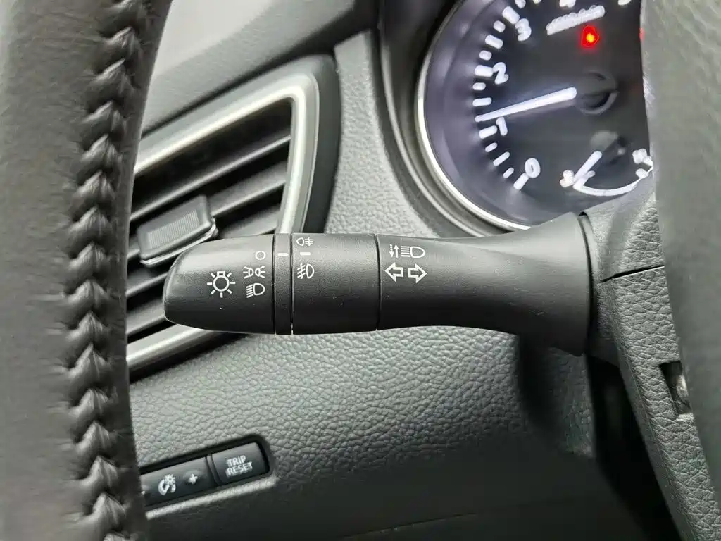 Nissan Qashqai — миниатюра 21