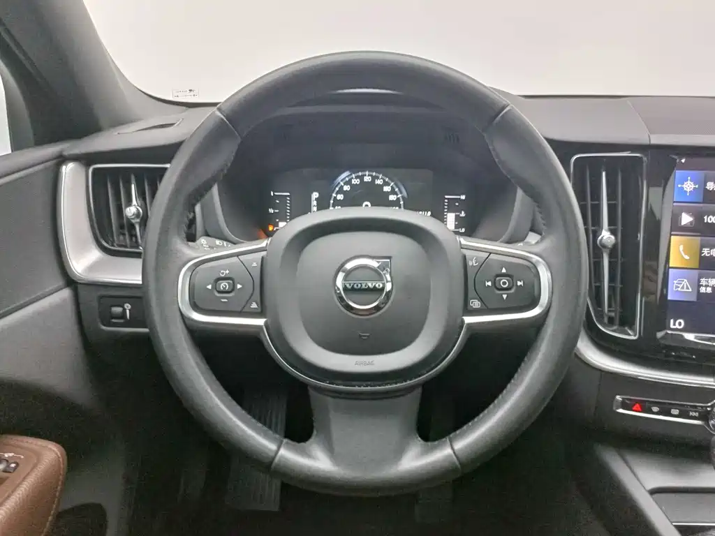 Volvo XC60 — миниатюра 14