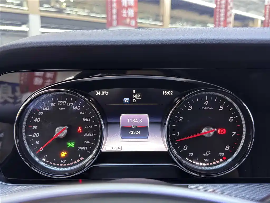 Mercedes-Benz E-Class (Import) — миниатюра 15