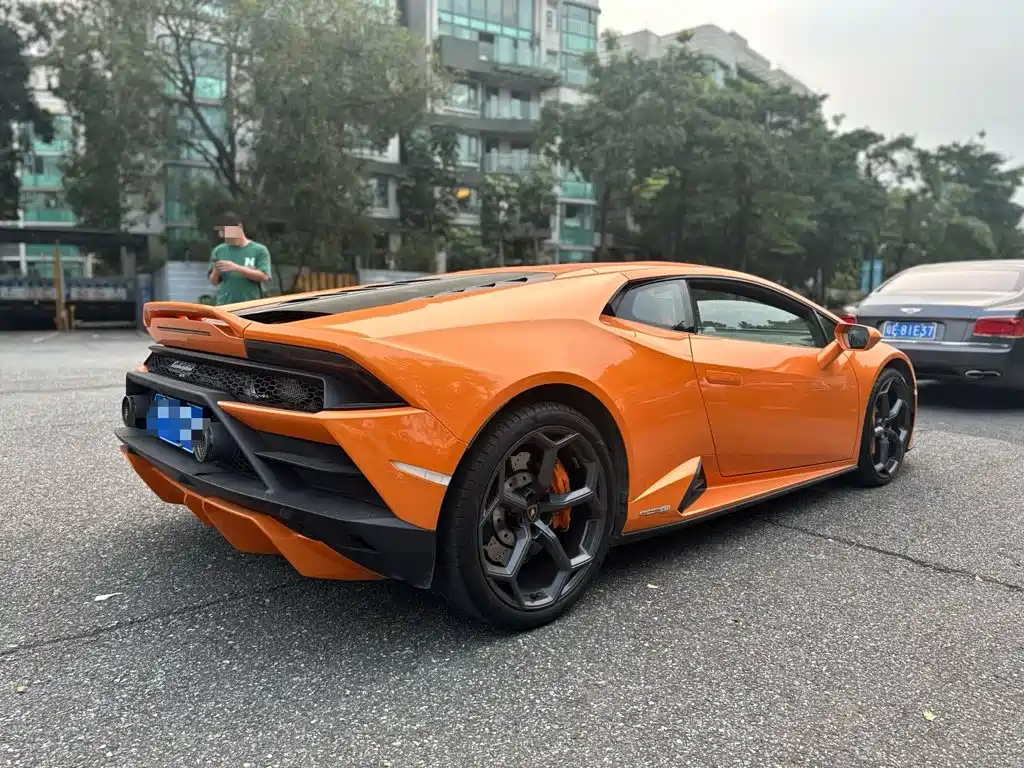 Lamborghini Huracán — миниатюра 3