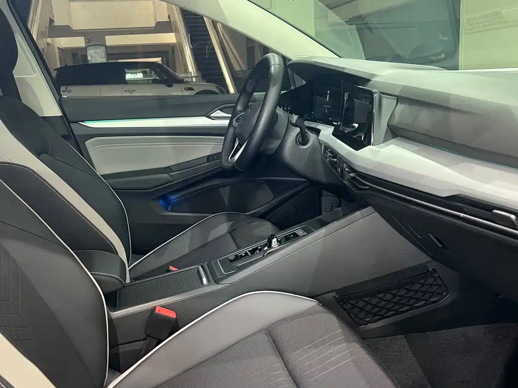 Volkswagen Golf 2021 280TSI DSG Pro