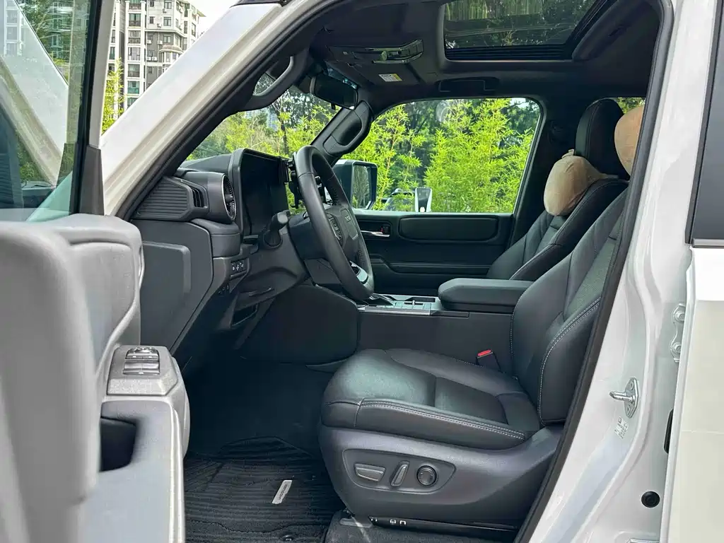 Toyota Land Cruiser Prado 2024 2.4T TX 5 мест