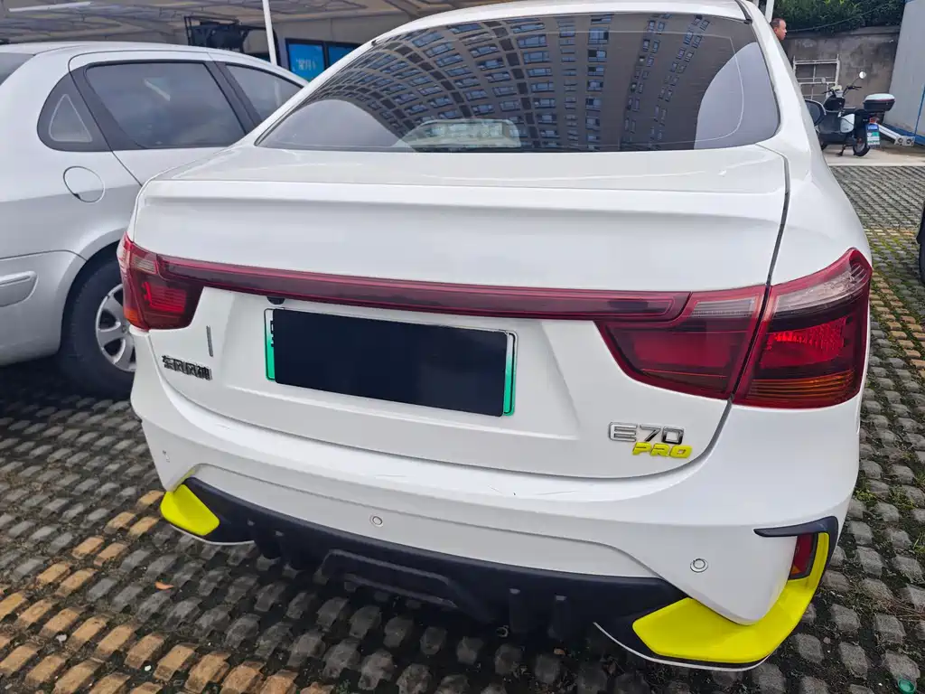 Dongfeng E70 2023 PRO