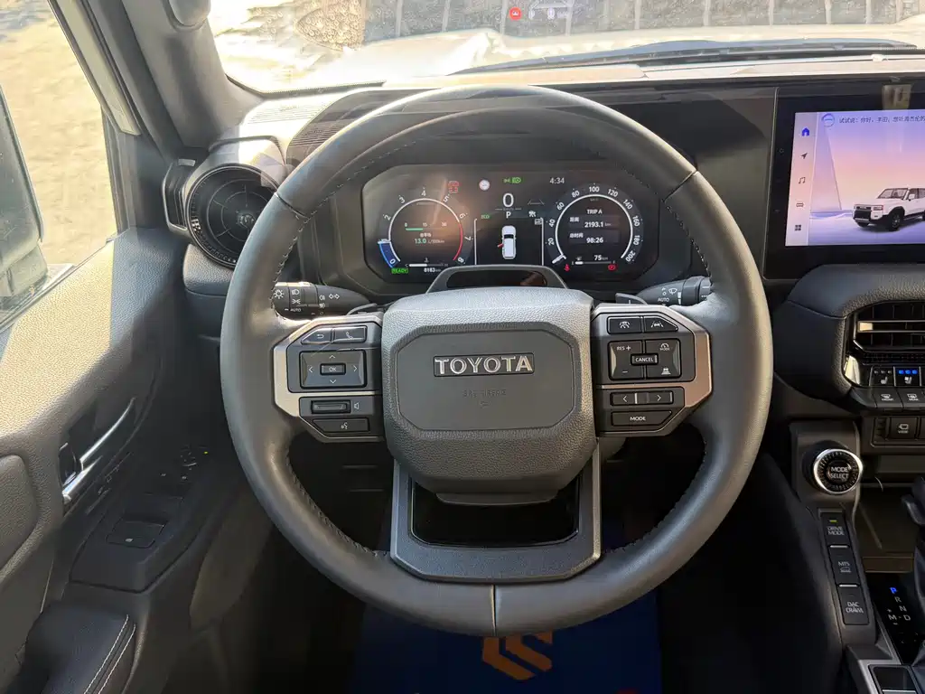 Toyota Prado — миниатюра 14