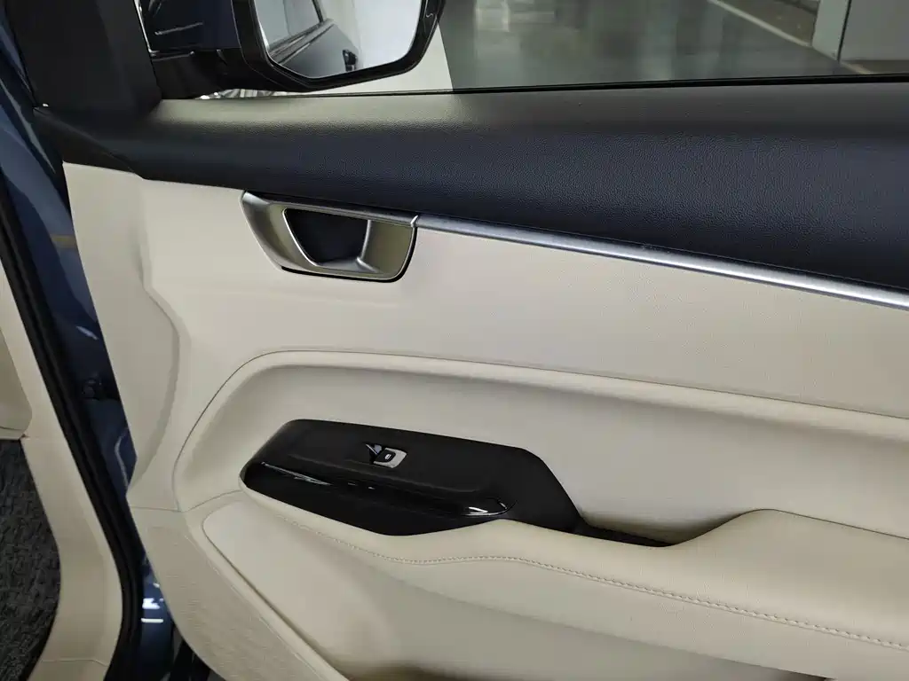 Wuling Victory — миниатюра 5