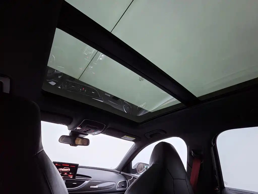 Audi RS 6 — миниатюра 10