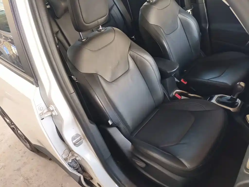 Jeep Renegade — миниатюра 24
