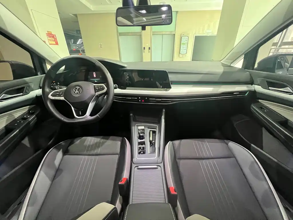 Volkswagen Golf 2021 280TSI DSG Pro