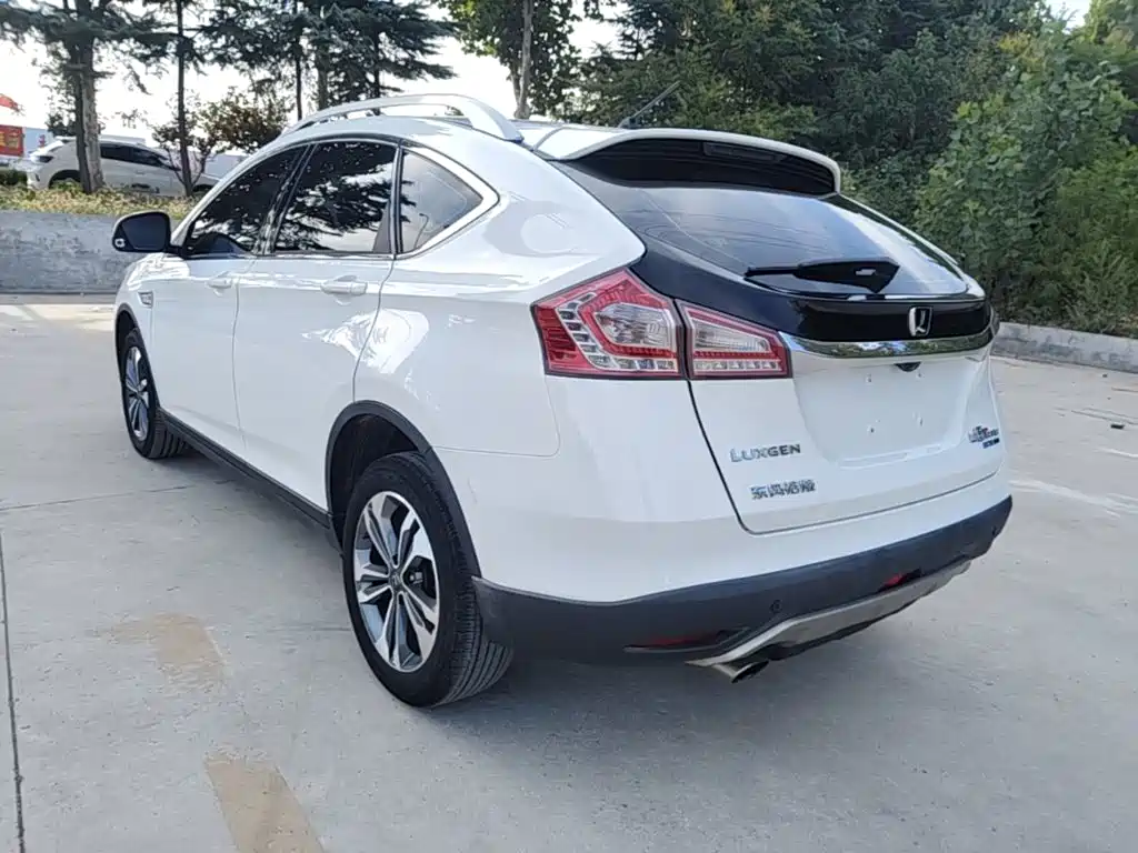 Luxgen U6 — миниатюра 5