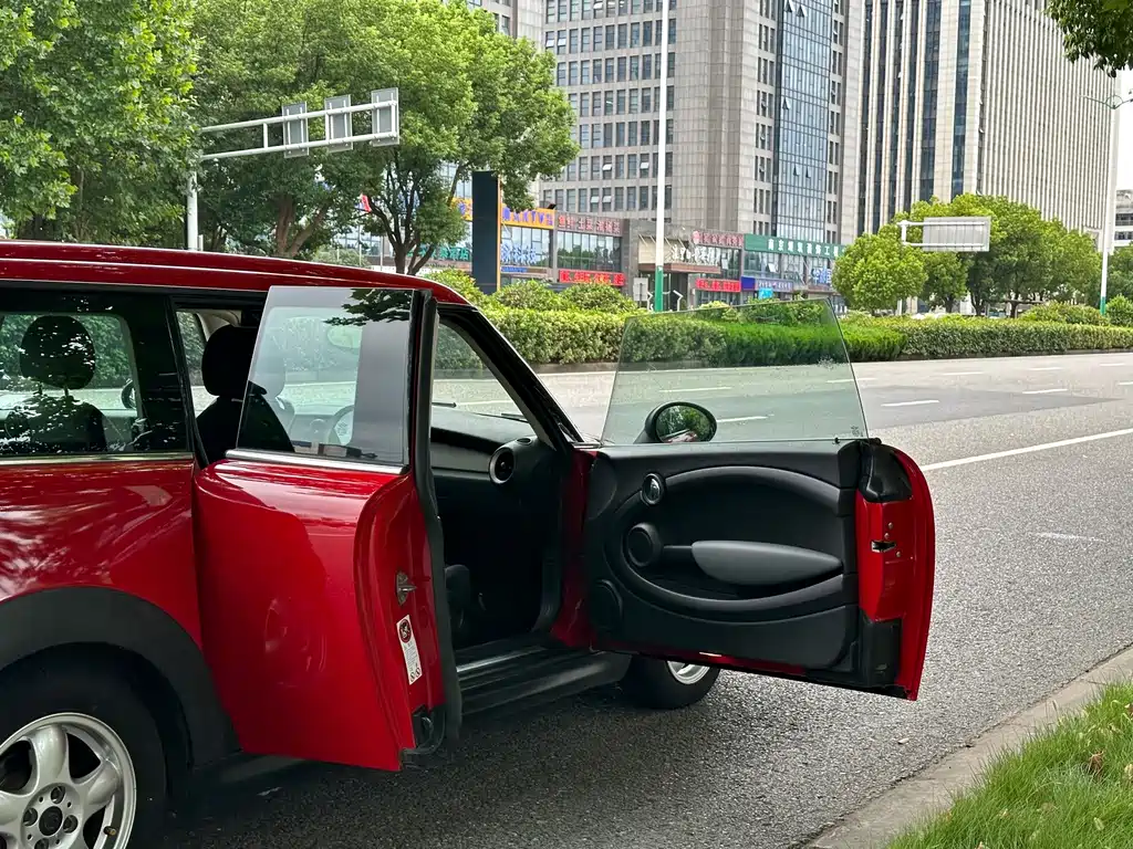 MINI Mini Clubman — миниатюра 11