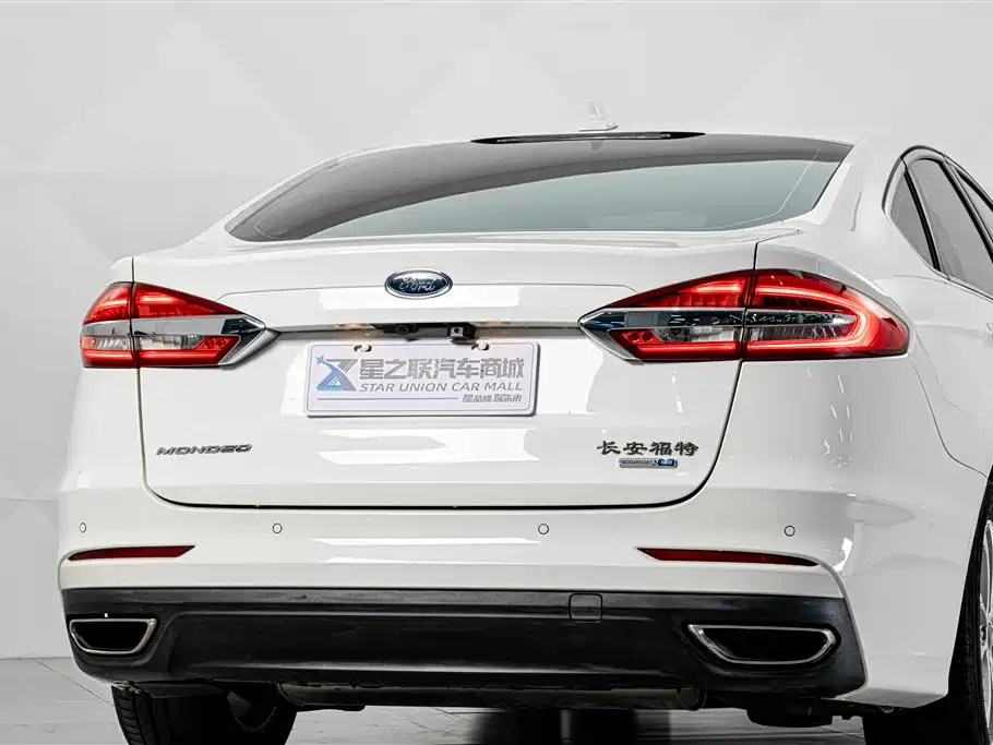 Ford Mondeo — миниатюра 7
