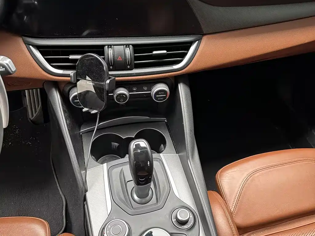 Alfa Romeo Giulia — миниатюра 2