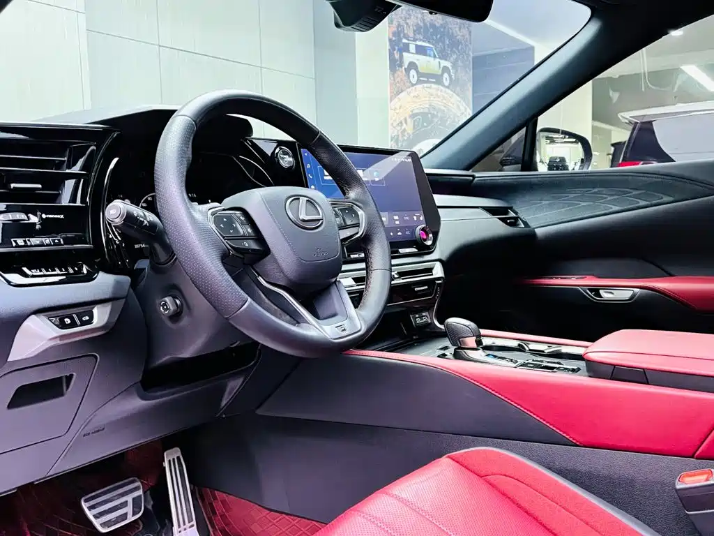 Lexus RX — миниатюра 8