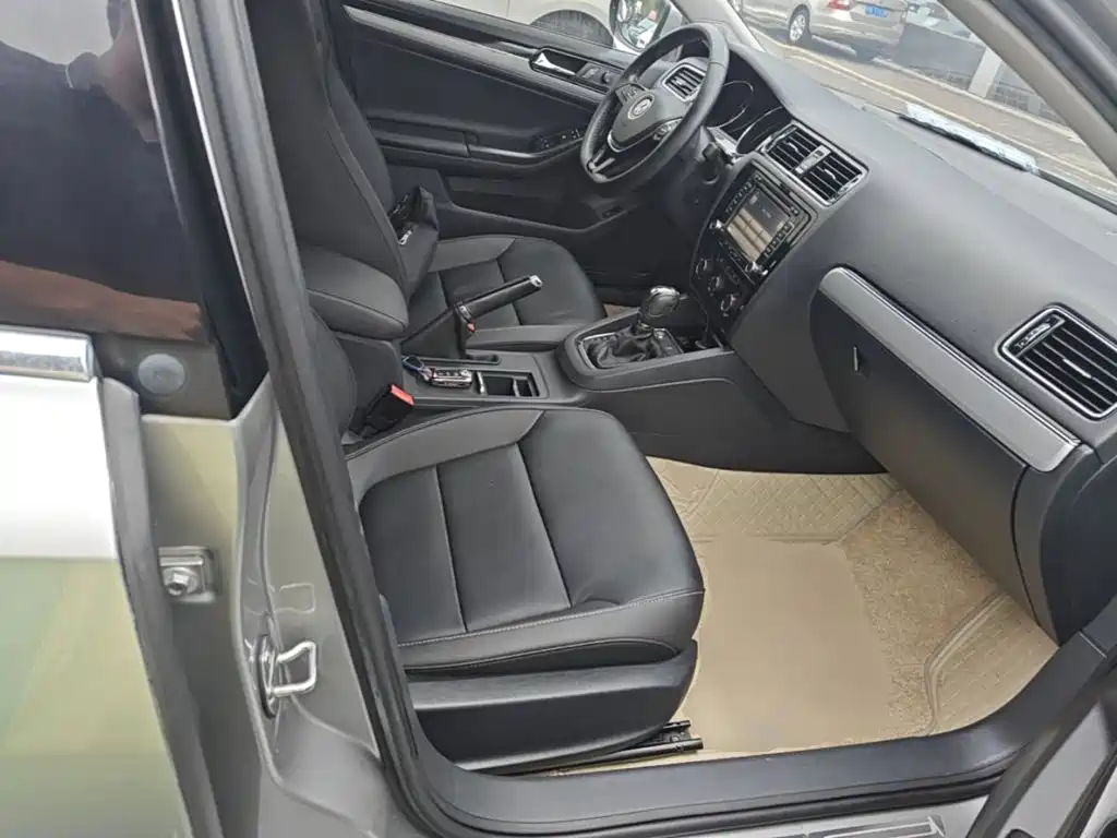 Volkswagen Sagitar — миниатюра 25