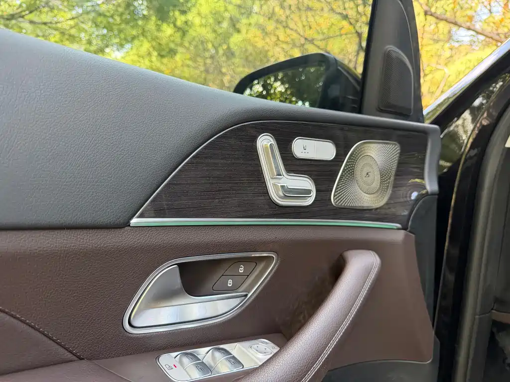 Mercedes-Benz GLE (Import) — миниатюра 5