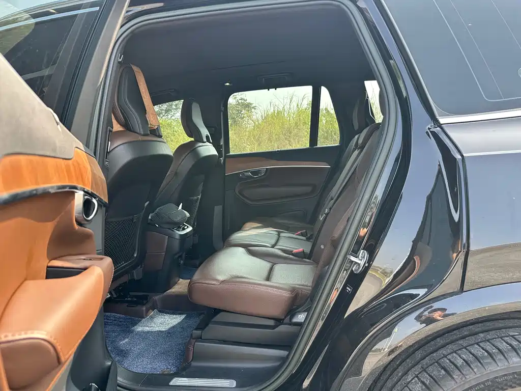 Volvo XC90 — миниатюра 4