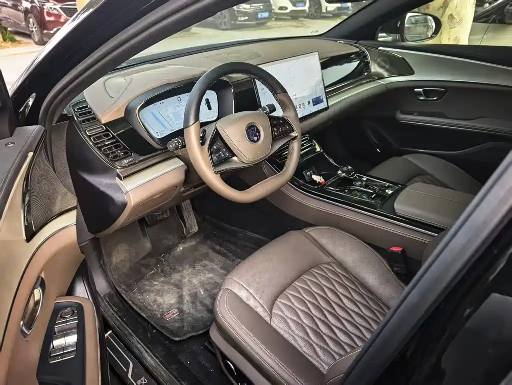 BYD Han 2025 DM-i Smart Drive 125KM Luxury