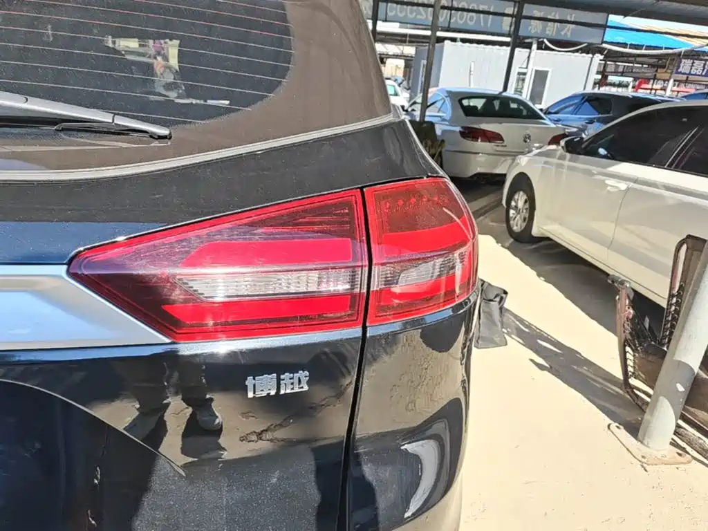 Geely Boyue — миниатюра 8