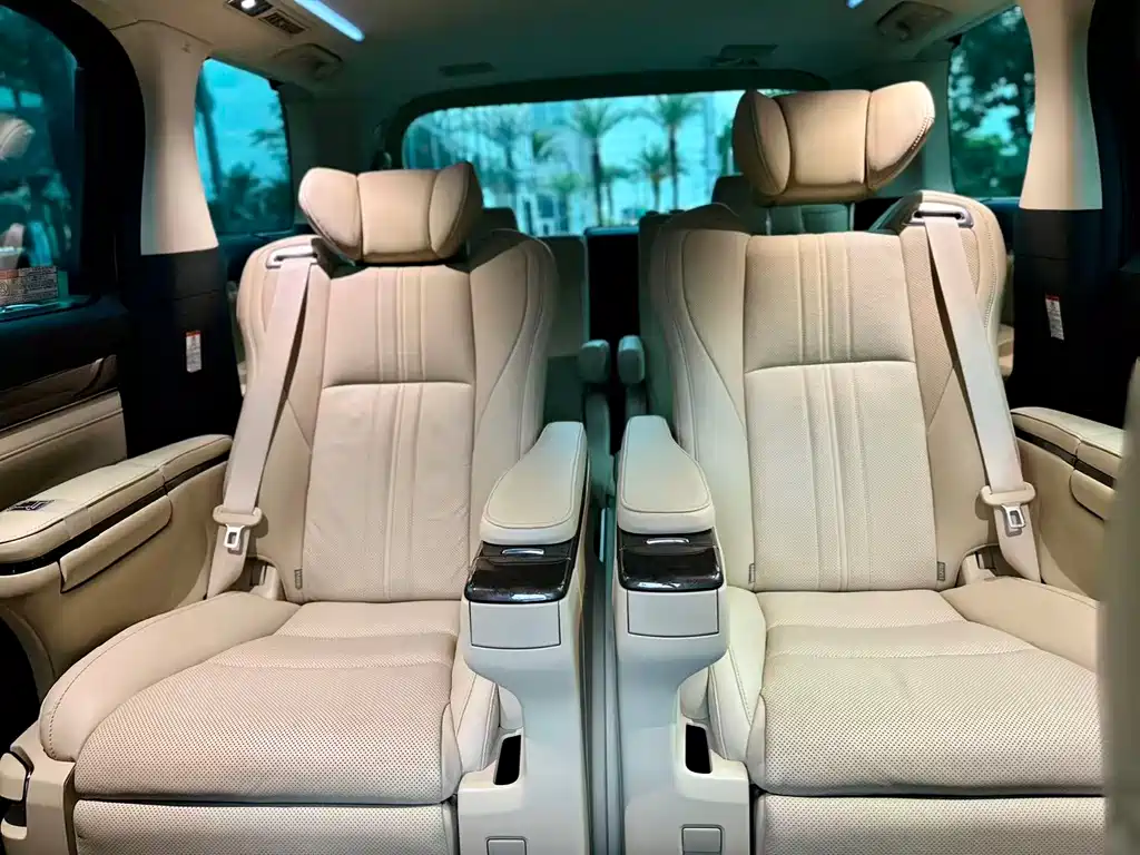 Toyota Alphard Hybrid 2.5L Premium Edition, фото 11