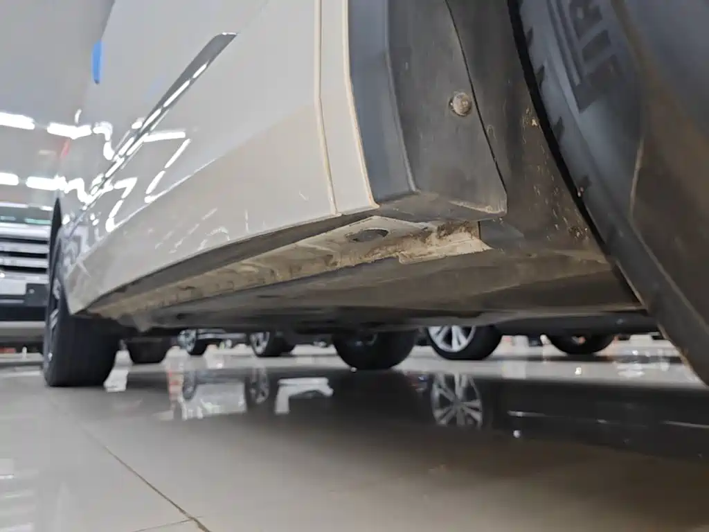 Volkswagen Tiguan L — миниатюра 21